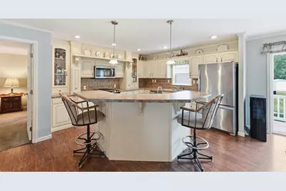 11 Carol Circle, Westfield, MA 01085 - Photo 8