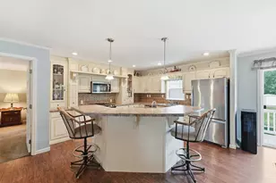 11 Carol Cir, Westfield, MA 01085 - Photo 8