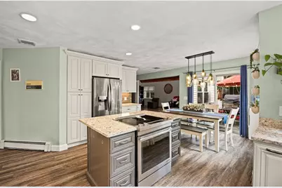 105 Lounsbury Dr, Raynham, MA 02767 - Photo 12