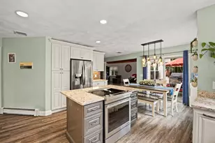 105 Lounsbury Dr, Raynham, MA 02767 - Photo 12