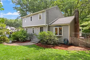 368 Acton Rd, Chelmsford, MA 01824 - Photo 2