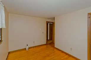 57 Price St, Springfield, MA 01104 - Photo 8