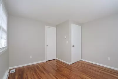 83 Newhall St, Springfield, MA 01109 - Photo 8