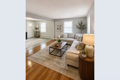 83 Newhall St, Springfield, MA 01109 - Photo 2