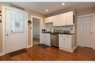 36 Walllis St #3, Beverly, MA 01915 - Photo 6