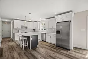 430 Thrasher St, Raynham, MA 02767 - Photo 16