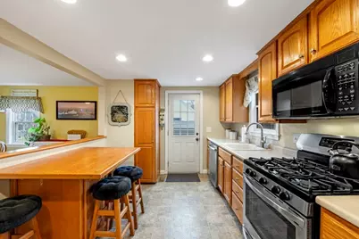 33 Jordan St, Beverly, MA 01915 - Photo 14