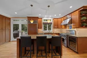 241 Ridge St, Winchester, MA 01890 - Photo 6