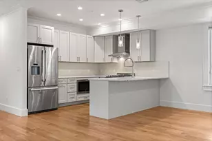 17 Vinton St, Boston, MA 02127 - Photo 2