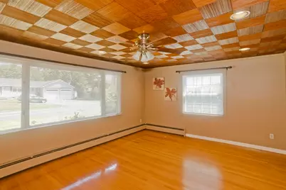 52 Harkness Ave, East Longmeadow, MA 01028 - Photo 6