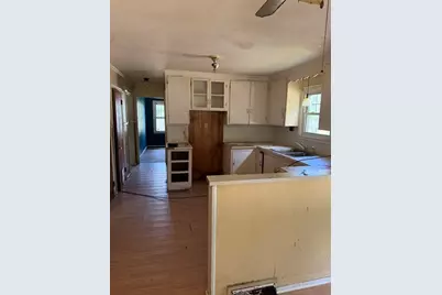 291 Chapman St, Greenfield, MA 01301 - Photo 4