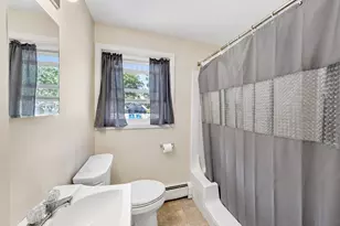 48 Manor Ct, Springfield, MA 01118 - Photo 10