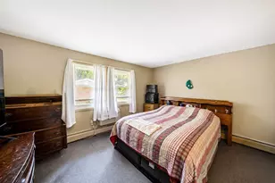 48 Manor Ct, Springfield, MA 01118 - Photo 8
