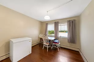 48 Manor Ct, Springfield, MA 01118 - Photo 4