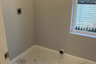 184 Avenue C, Woonsocket, RI 02895 - Photo 12