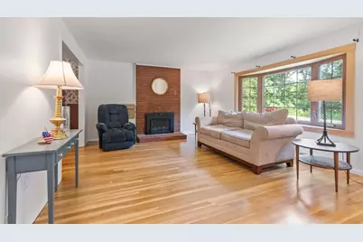 7 Meadowbrook Rd, Chelmsford, MA 01863 - Photo 8