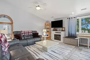 923 W Boylston St, Worcester, MA 01606 - Photo 26
