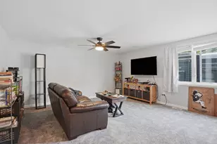 923 W Boylston St, Worcester, MA 01606 - Photo 14
