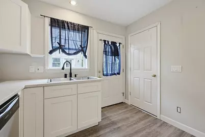 13 Dexter St #13, North Attleboro, MA 02760 - Photo 6