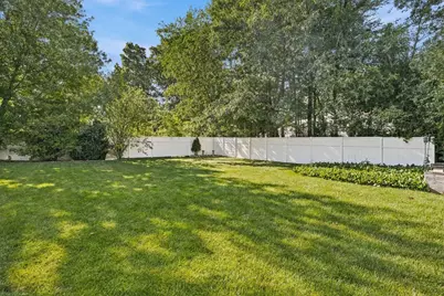 16 Edgelawn Ave, Chelmsford, MA 01863 - Photo 28
