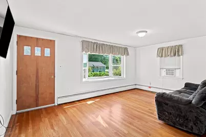 16 Edgelawn Ave, Chelmsford, MA 01863 - Photo 4