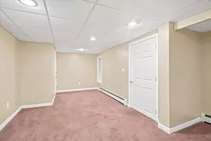 16 Edgelawn Ave, Chelmsford, MA 01863 - Photo 22