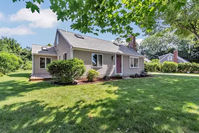 18 Clearview Avenue, Falmouth, MA 02540 - Photo 2