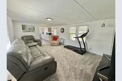281 Chauncey Walker St #170, Belchertown, MA 01007 - Photo 16
