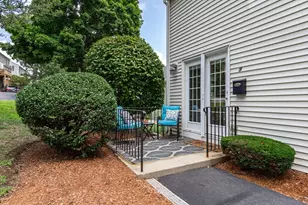 9 Bow St, Arlington, MA 02474 - Photo 6