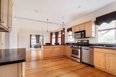 2-4 Peabody Rd, Stoneham, MA 02180 - Photo 10