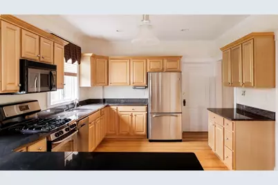 2-4 Peabody Rd, Stoneham, MA 02180 - Photo 8