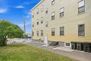 566 Shirley St, Winthrop, MA 02152 - Photo 4