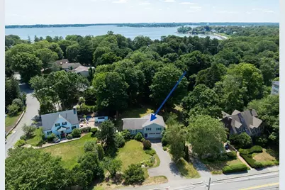 315 Hale St, Beverly, MA 01915 - Photo 2