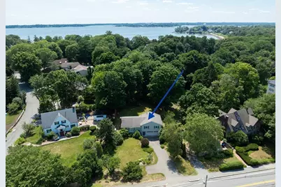 315 Hale St, Beverly, MA 01915 - Photo 2