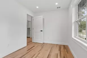 422 S Quinsigamond Ave, Shrewsbury, MA 01545 - Photo 18