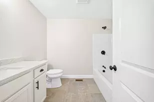 6 McHugh Ave, Billerica, MA 01821 - Photo 14