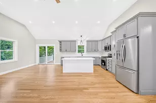 6 McHugh Ave, Billerica, MA 01821 - Photo 6