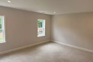 21 Whitman Cir, Bellingham, MA 02019 - Photo 4
