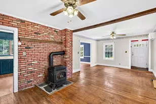 121 Poplar St, Greenfield, MA 01301 - Photo 4