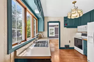 121 Poplar St, Greenfield, MA 01301 - Photo 10