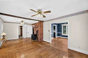 121 Poplar St, Greenfield, MA 01301 - Photo 2