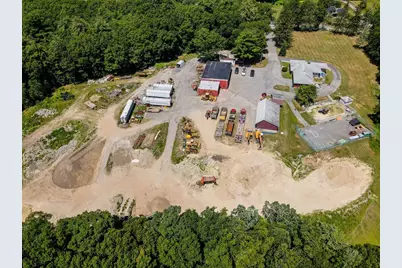 625 Broadway, Dracut, MA 01826 - Photo 1