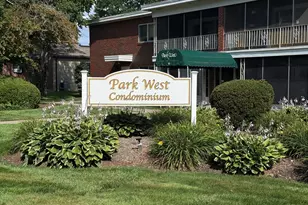 32 Park Ave, West Springfield, MA 01089 - Photo 1