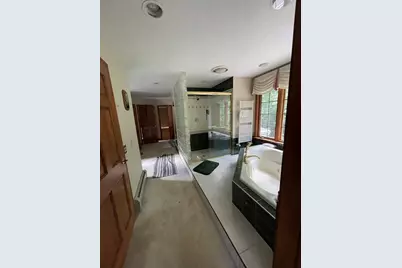 10 Crowningshield  Dr, Paxton, MA 01612 - Photo 22
