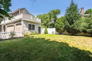 107 Rowe St, Newton, MA 02465 - Photo 4