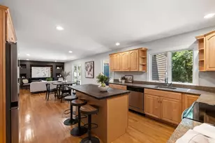 107 Rowe St, Newton, MA 02465 - Photo 10