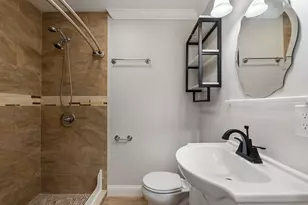 107 Rowe St, Newton, MA 02465 - Photo 18