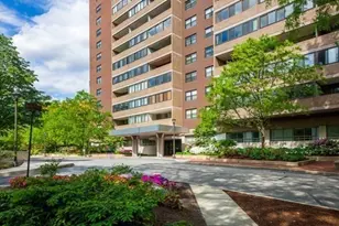 2 Hawthorne Pl, Boston, MA 02114 - Photo 1