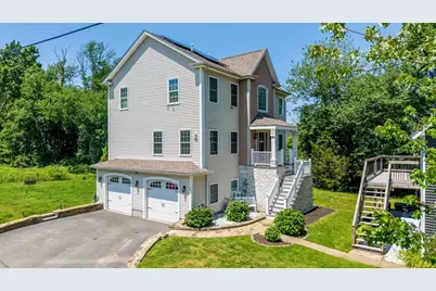106 David St, Fall River, MA 02720 - Photo 2