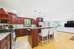 106 David St, Fall River, MA 02720 - Photo 10
